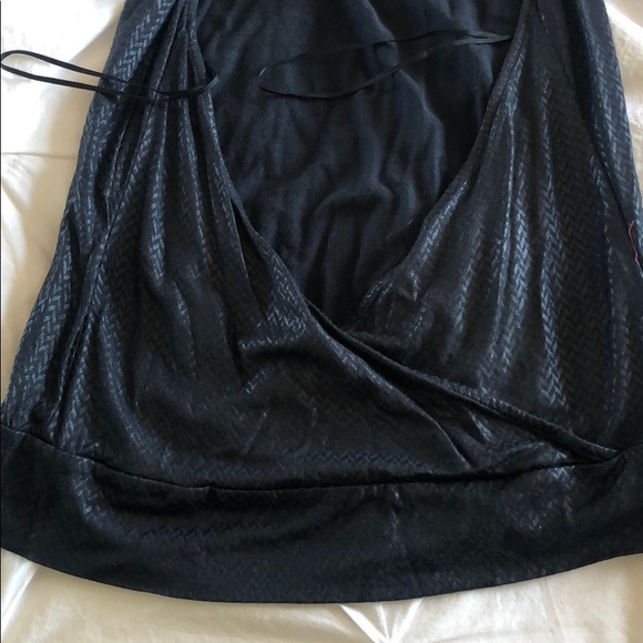 Low back halter with adjustable neck - Picture 3 of 4